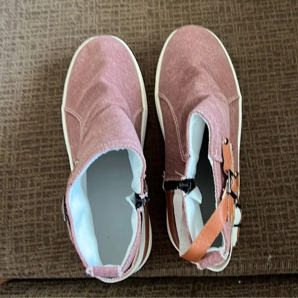 Women's Pink High-Top Sneakers - Picture 3 of 3